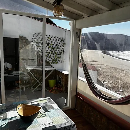 Nyaraló Wake Up To The Sea In Charming House In
