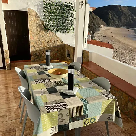 Feriehus Wake Up To The Sea In Charming House In Aljezur